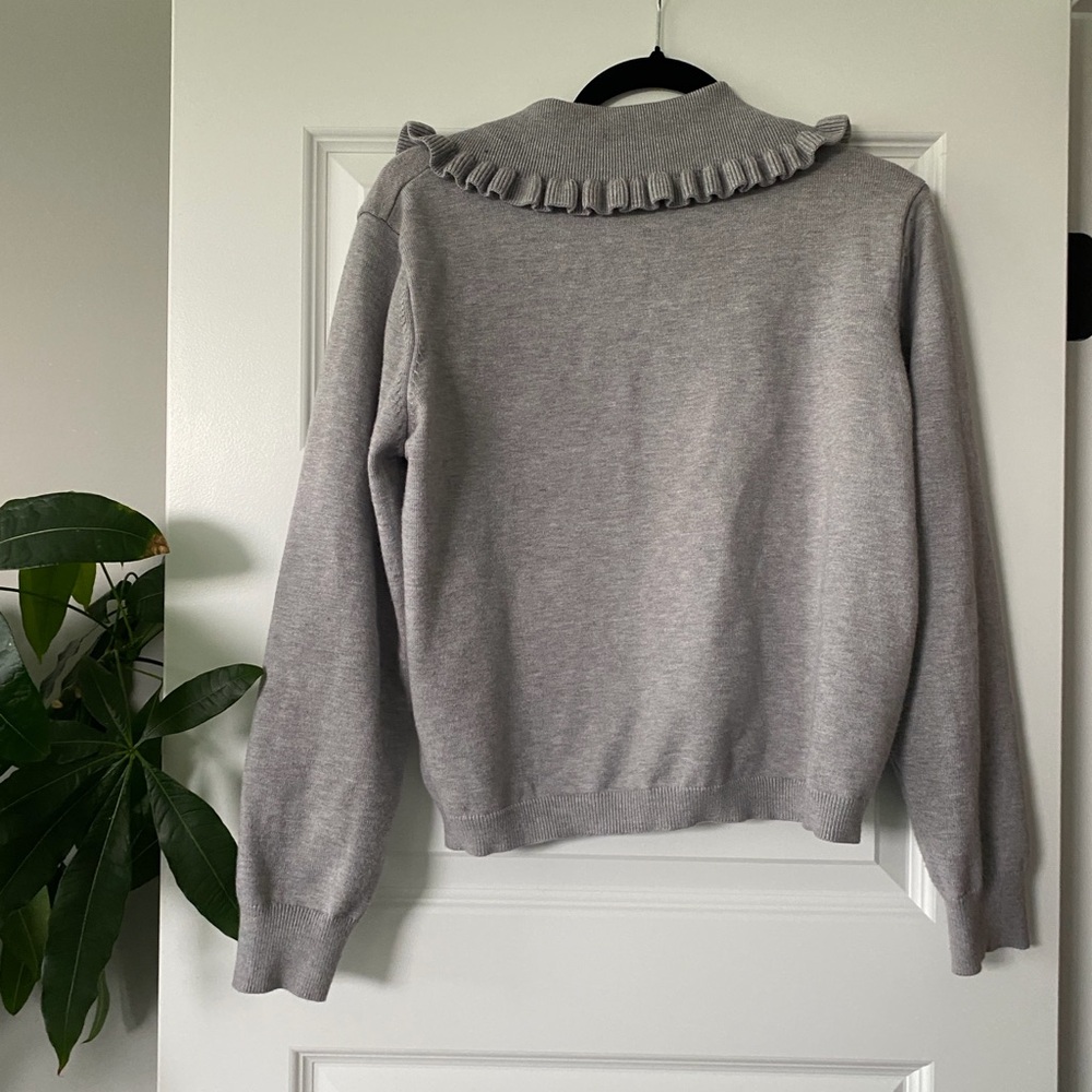 Chic Gray Ruffled Cardigan - Picture 2 of 3